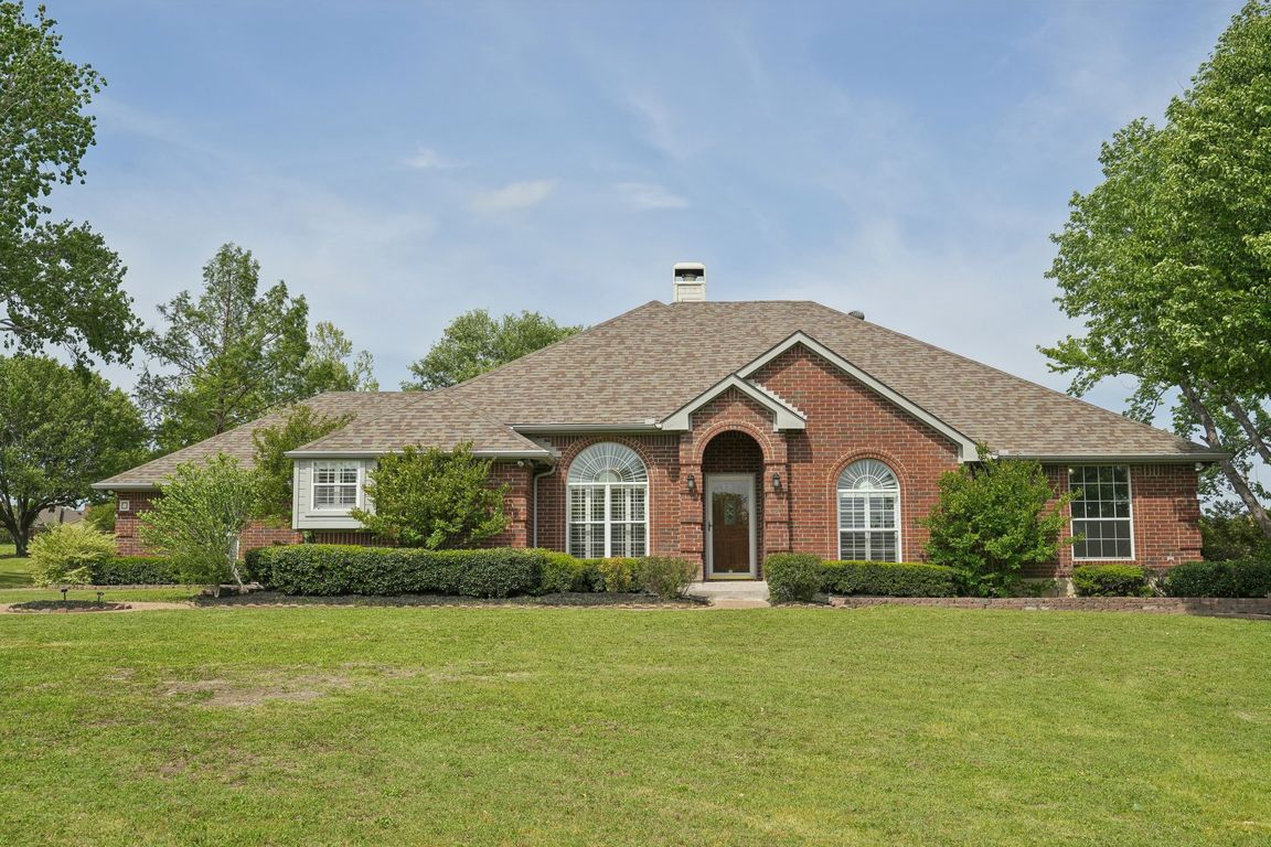 Rollingwood Dr-1804-001.jpg