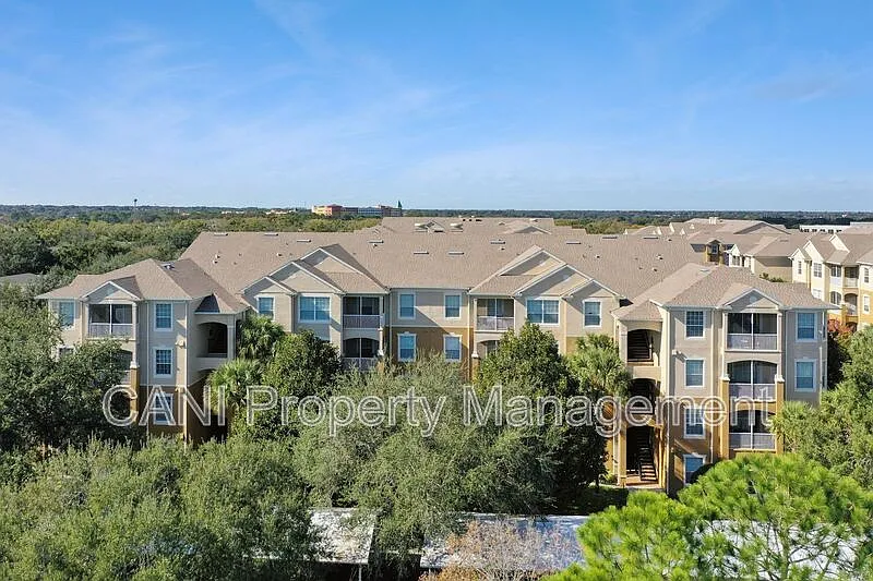 3 bed, 2.0 bath, 1412 sqft, $2,000 — Photo 1
