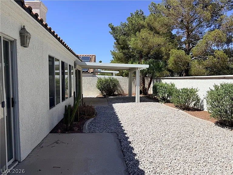230 Misty Garden St — Photo 21