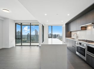 5987 Wilson Ave #3104, Burnaby, BC V5H 0L7