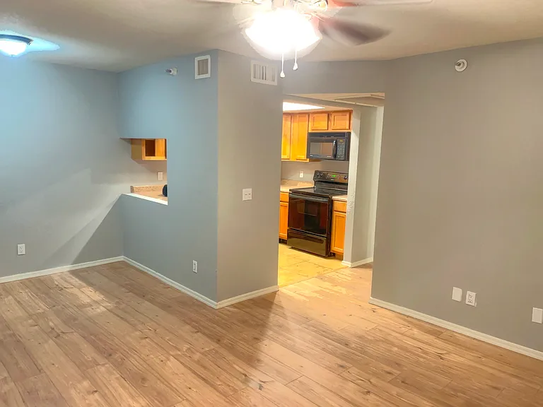 17 E Ruth Ave #121 — Photo 4