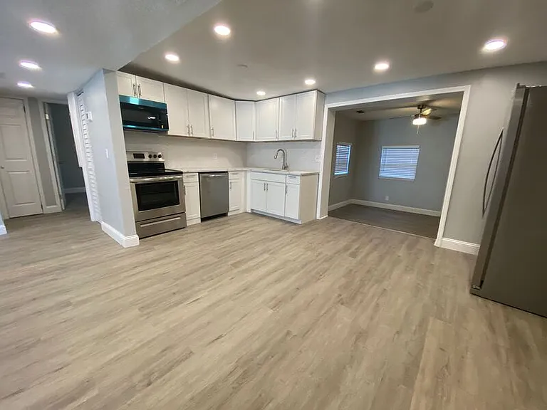 2818 Palmdale St — Photo 11