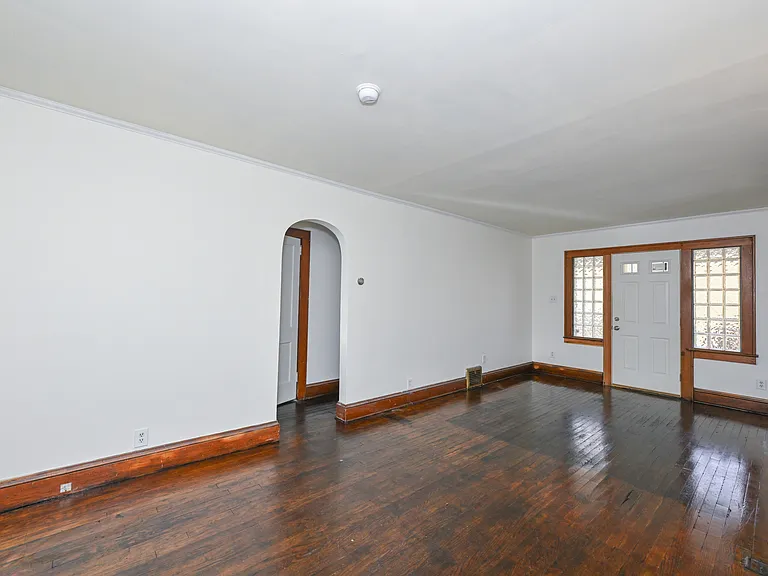 848 Fess Ave — Photo 5