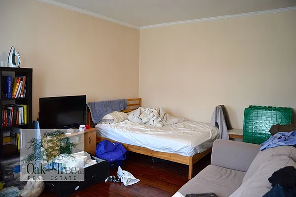 Rented by Oak Tree LLC | media 10