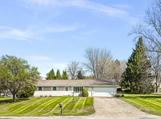 14735 Lunar Dr, Bloomington, IL
