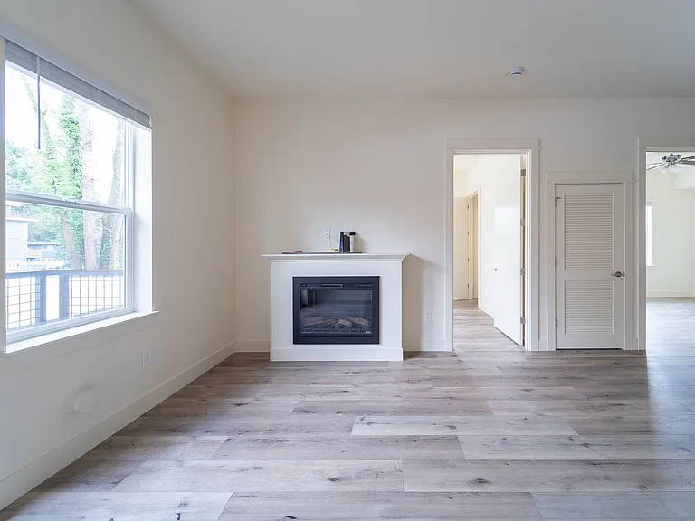 Capitol Hill Apartments — Photo 176
