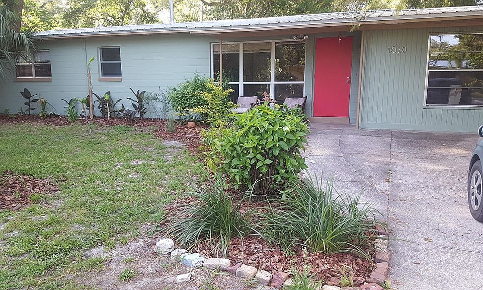 1st image of 1030 NE 20th Pl