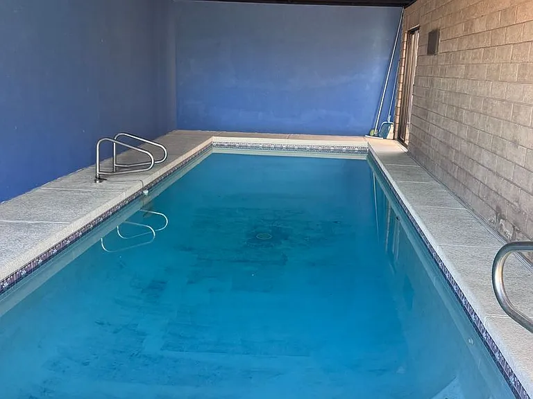 857 Robinson Ln — Photo 2