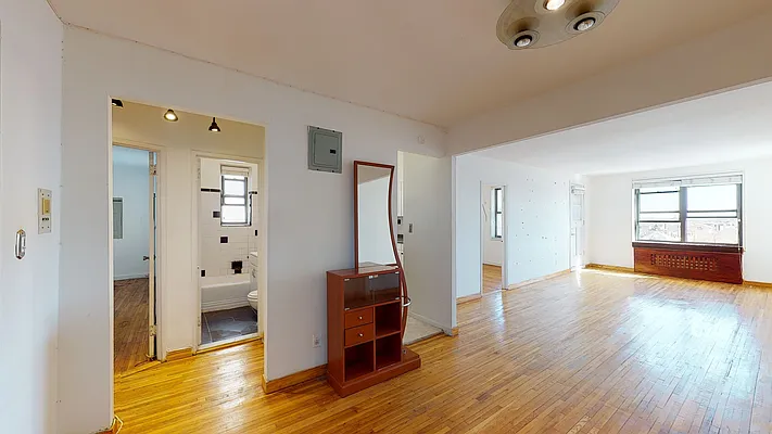 Sold by Diamond Real, Inc. | media 6