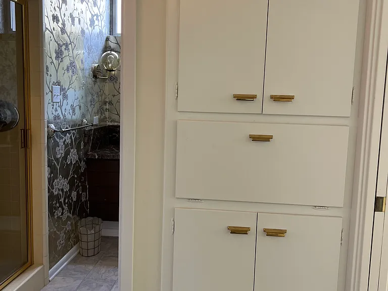 HALLWAY LINEN CLOSET