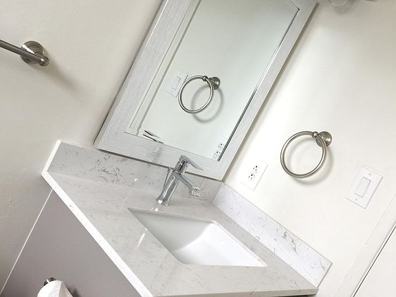 4th image of 2834 Malabar Ave APT 4