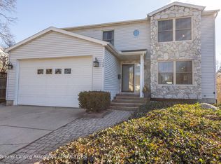 720 Chittenden Dr, East Lansing, MI