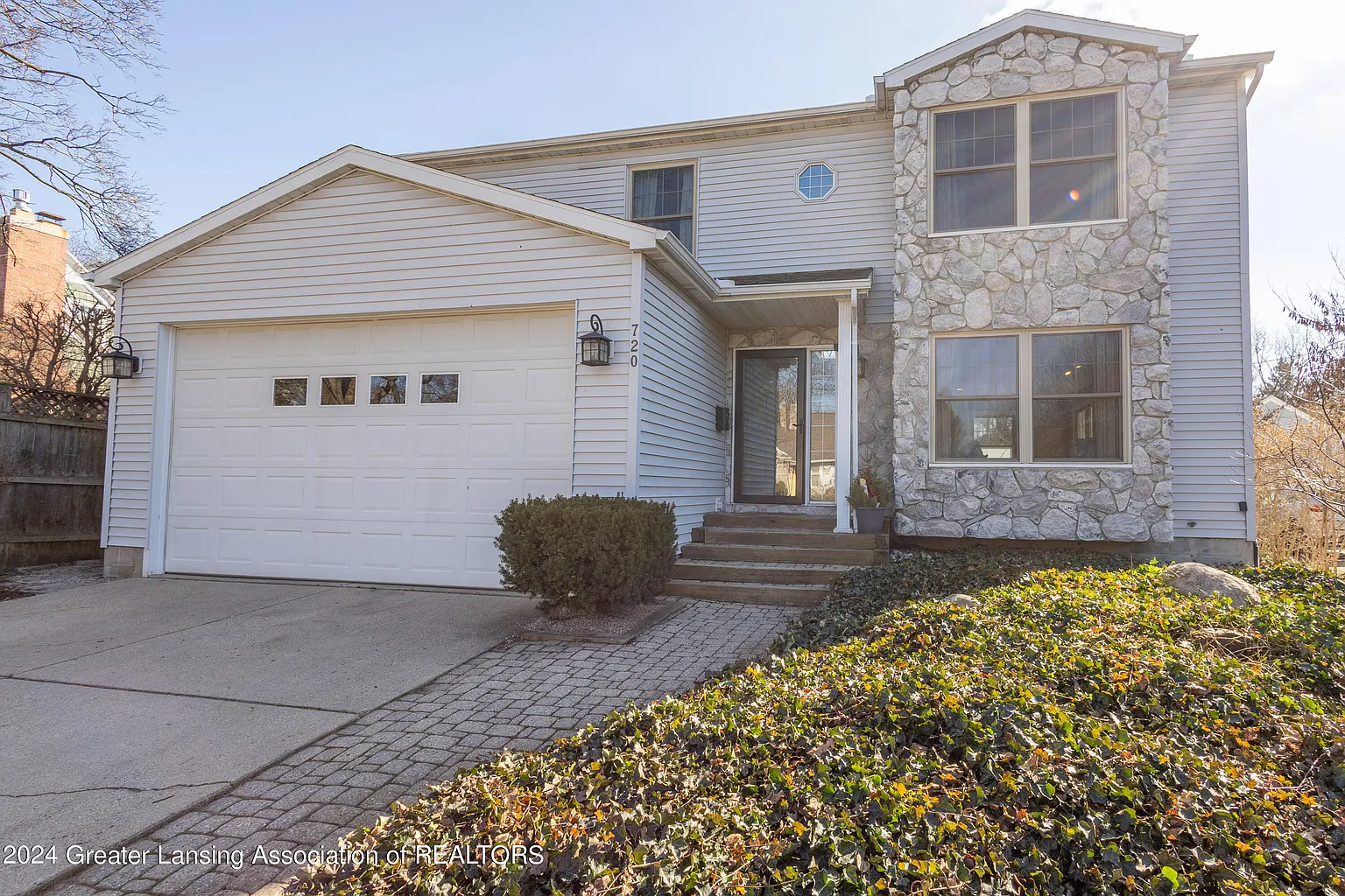 720 Chittenden Dr photo 1