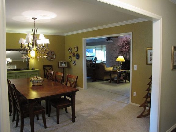 dining room to fireplace