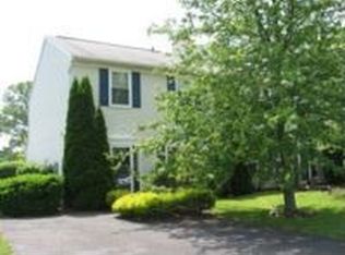 1150 Farmhouse Ln, Quakertown, PA 18951