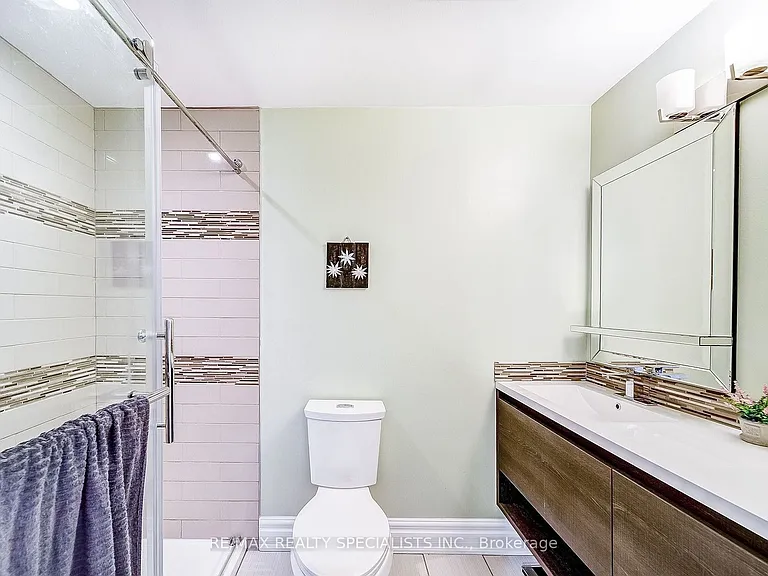 3148 Harris Cres #UPPER — Photo 14