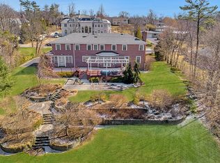 36 Martin Ct, Great Neck, NY 11024