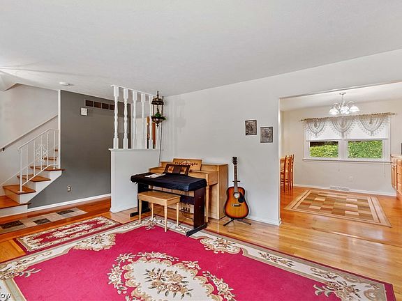 5th image of 1182 Winhurst Dr