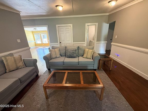 5th image of 2803 Travis Road
