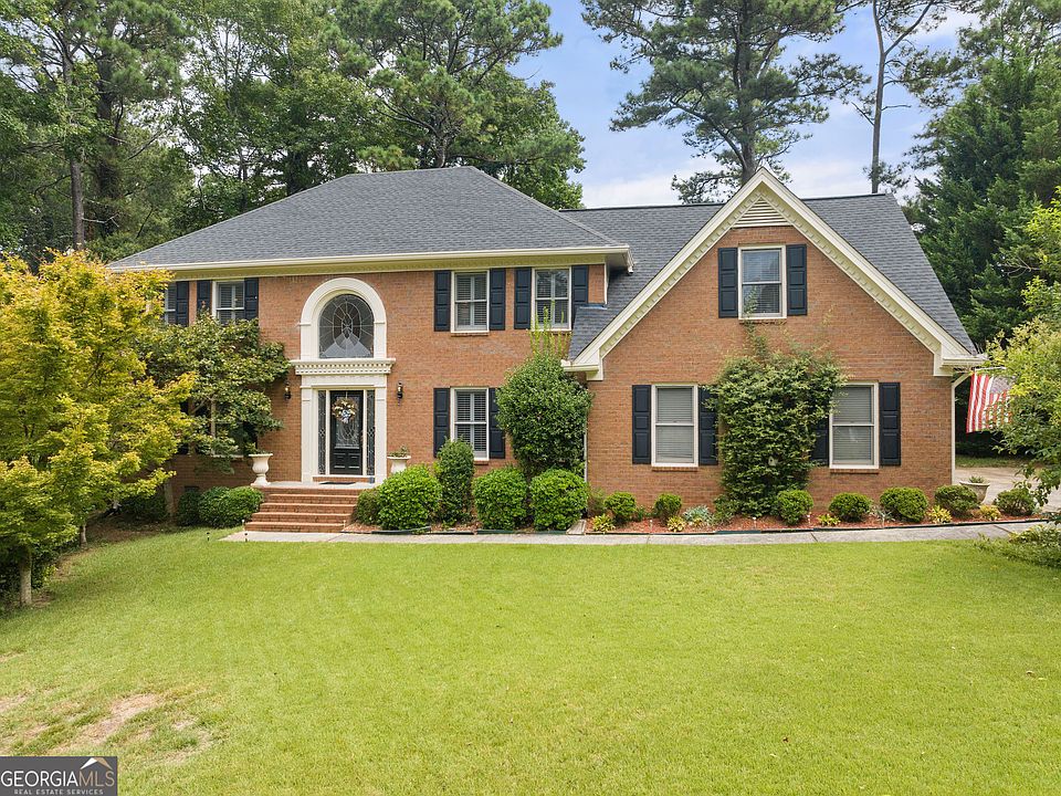 1st image of 104 Stonington Ct SW