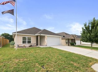 1153 Norfolk Ln, Kerrville, TX 78028
