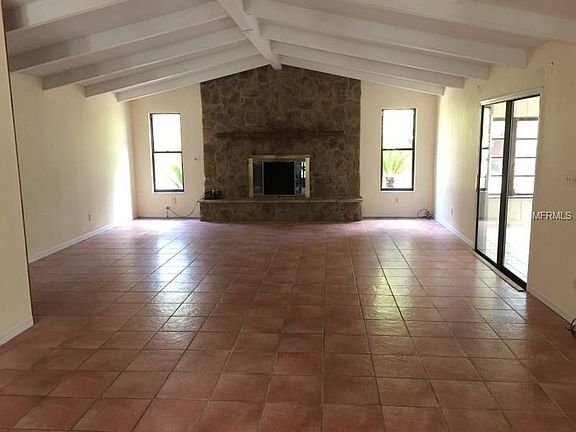 5th image of 3375 Woodberry Ct