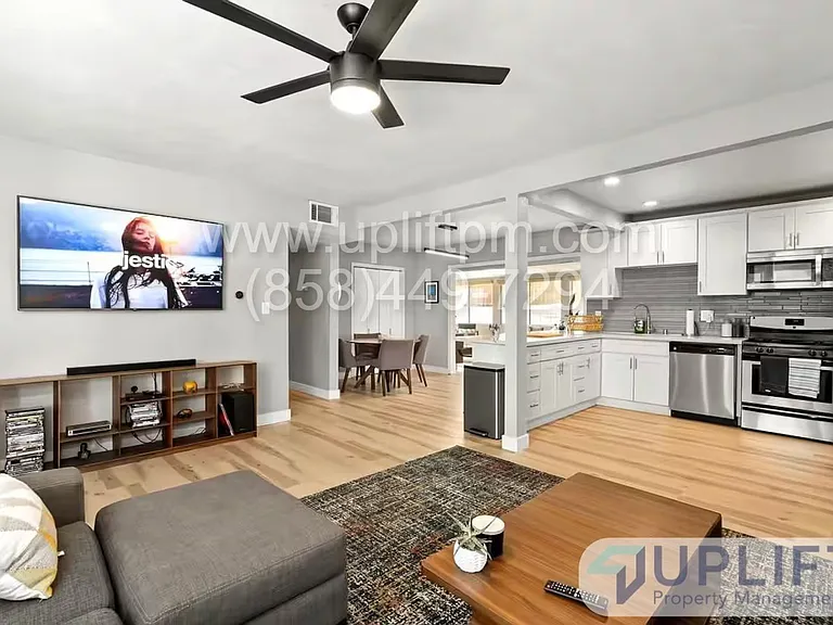 5520 Olvera Ave — Photo 2