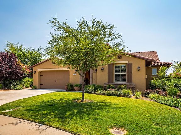 2nd image of 3568 Leonardo Way