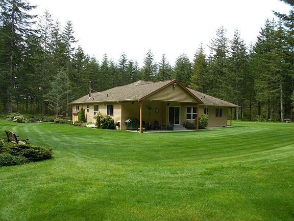 Located on flat, usable 6 acres