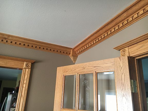 Woodwork in dining room