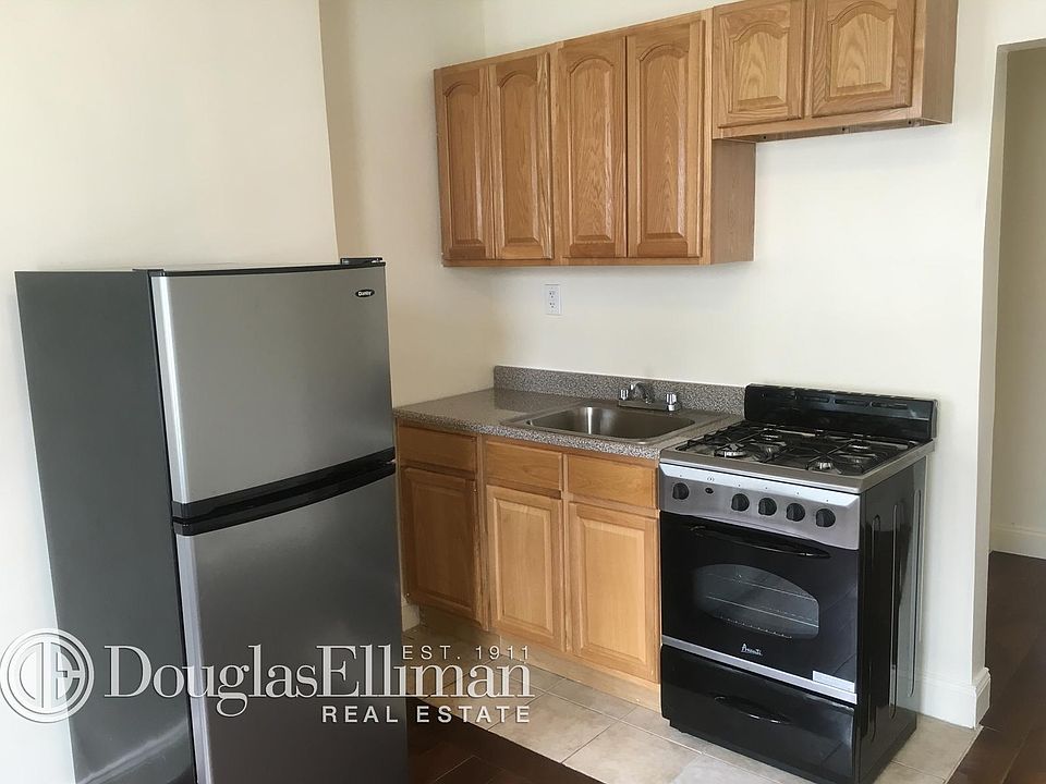 2nd image of 273 W 146th St APT 19