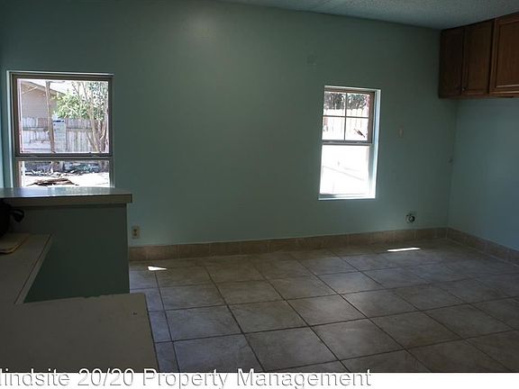 4th image of 1307 Fairbanks Dr #B