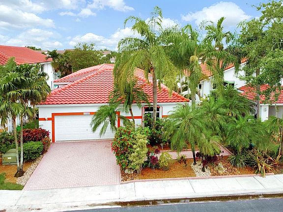 2nd image of 14960 Bel Aire Drive