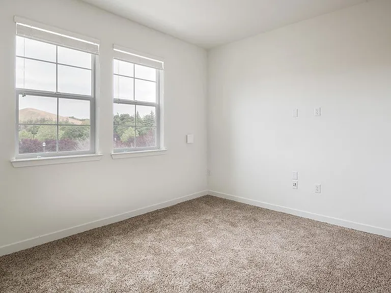Deer Creek Apartments — Photo 18