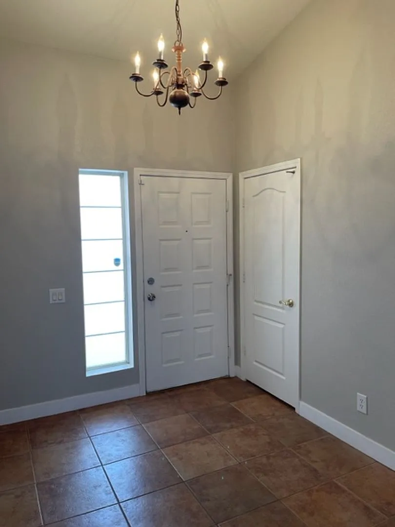 4334 Yorkwood - 4 Bdrm Ranch! — Photo 2