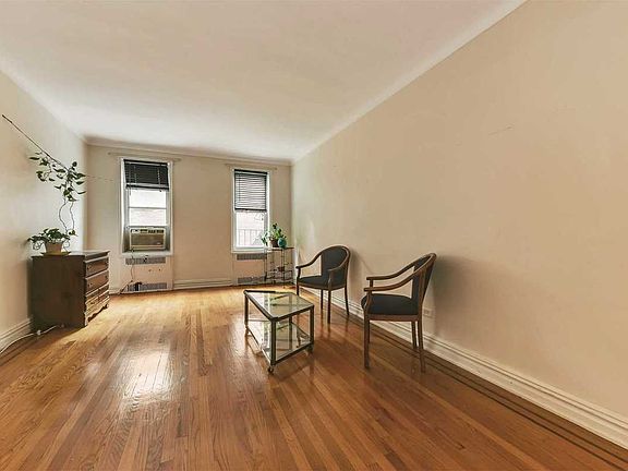 2nd image of 114-6 Queens Blvd