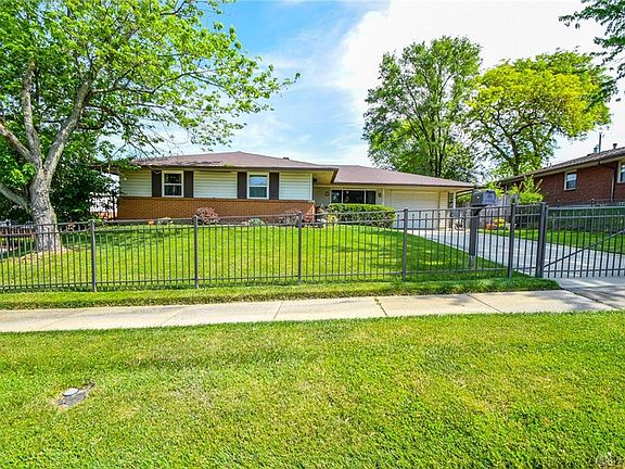 3rd image of 5939 Hartwick Ln