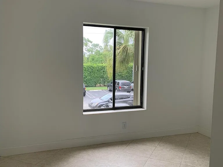 617 Sea Pine Way #D2 — Photo 15