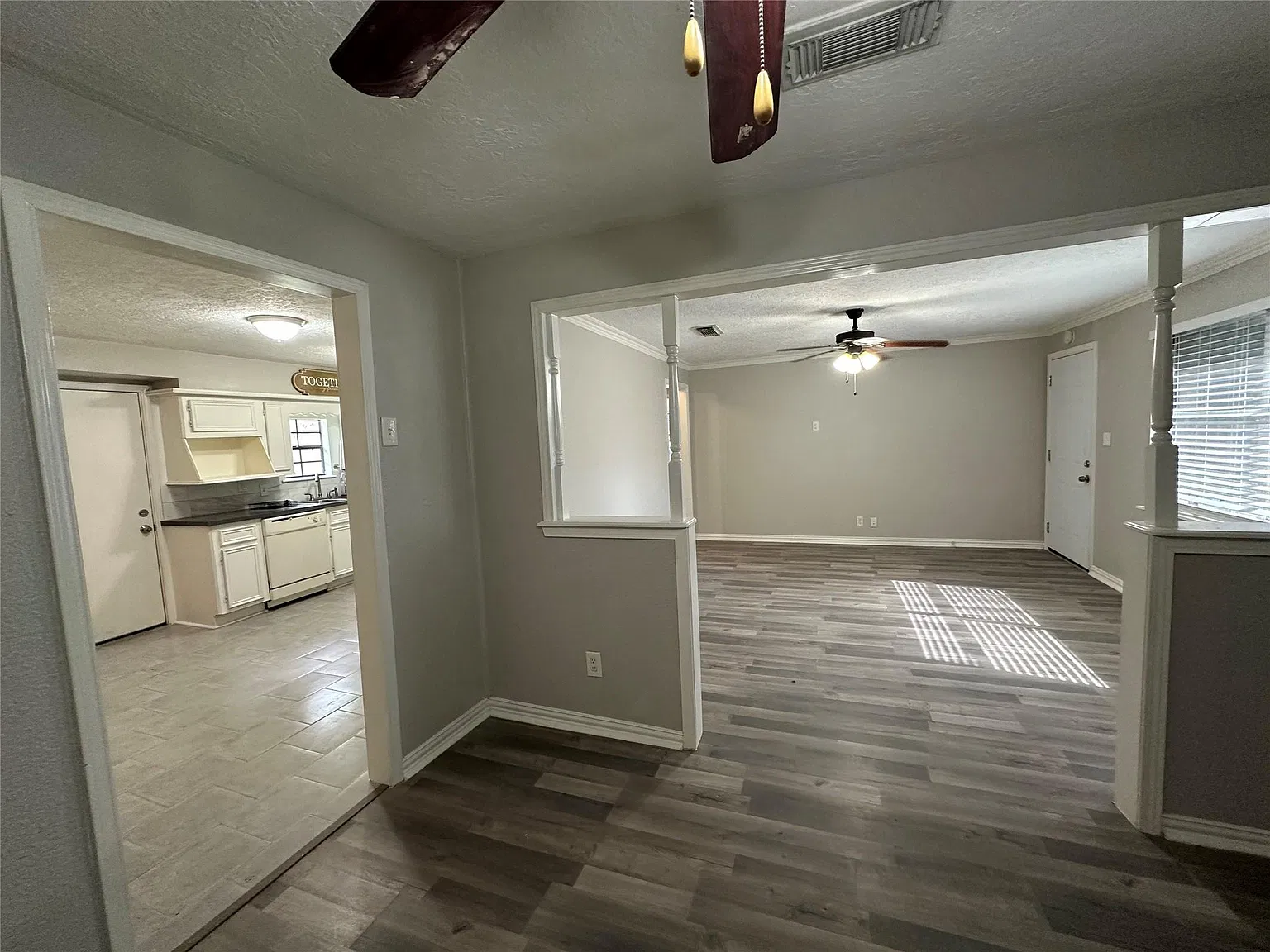 3 bed, 1.0 bath, 1176 sqft, $1,650 — Photo 2