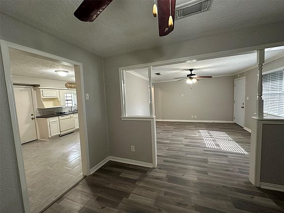 2nd image of 9505 Everglade Dr