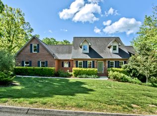 105 Westview Ln, Oak Ridge, TN 37830