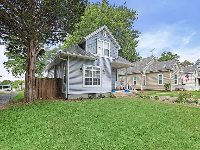 241 Coventry Pl — Photo 2