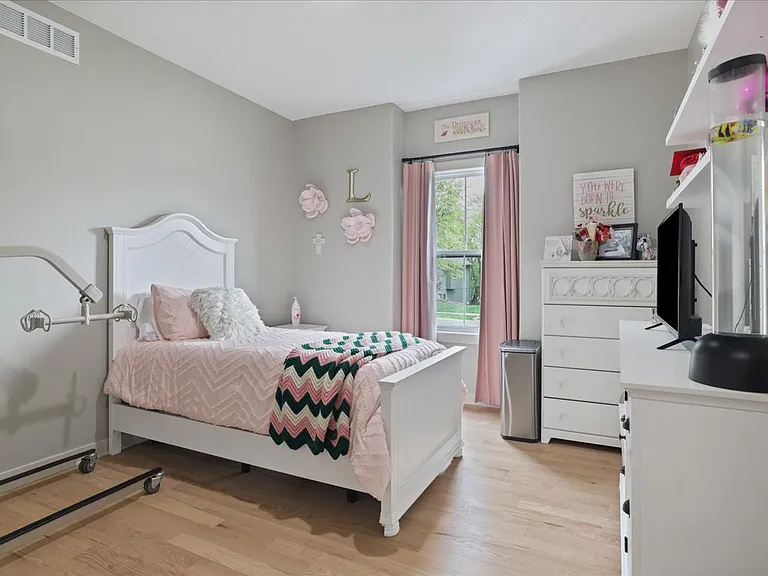 2210 Piedmont Pl — Photo 18