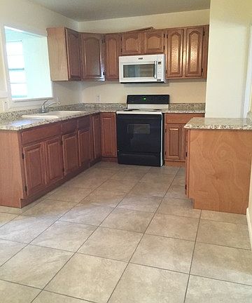 5th image of 4407 Chedder Dr