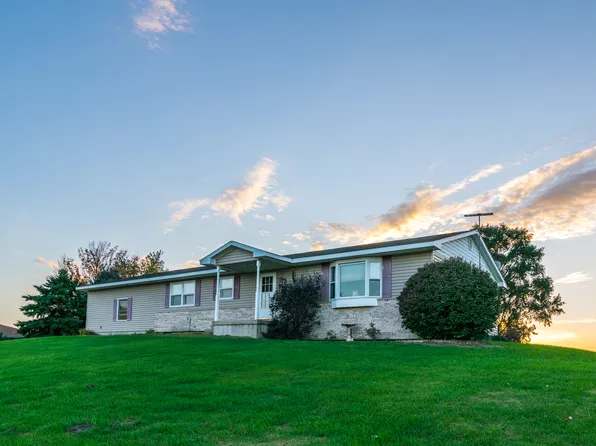 5385 Hoover Rd, Rock Falls, IL 61071
