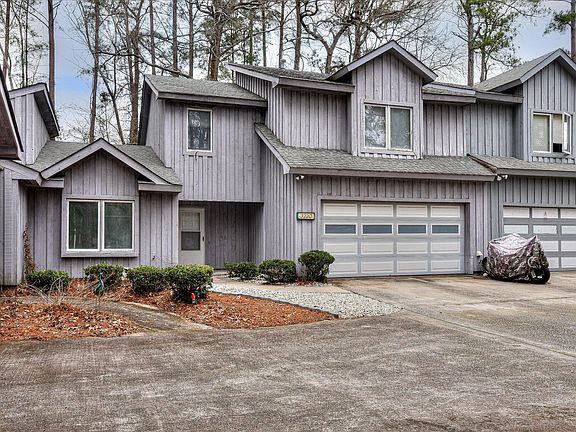 3rd image of 3220 Summerchase Cir