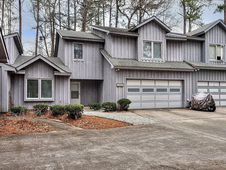 3220 Summerchase Cir — Photo 3