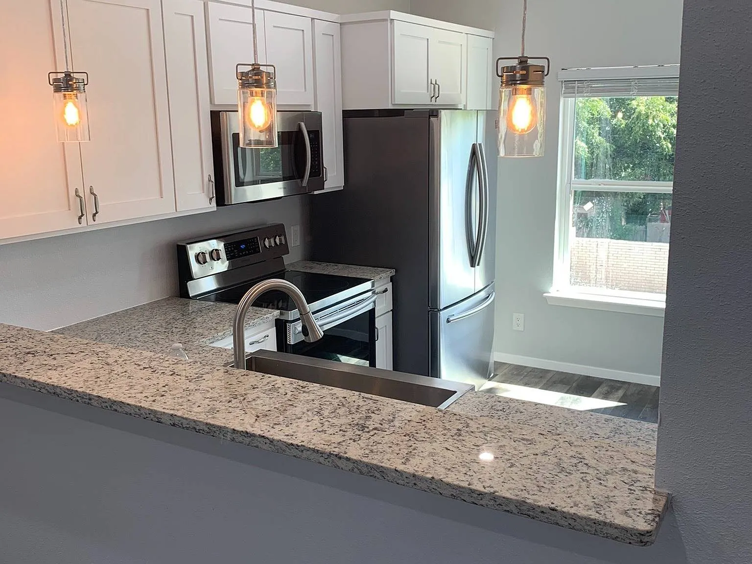Westmount Place Apartments — Photo 4