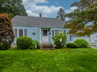 148 Lower Beverly Hls, West Springfield, MA 01089