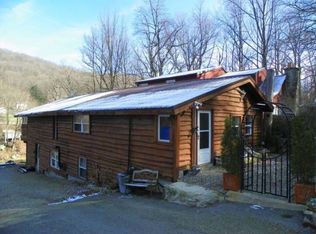 1562 Darlington Rd, Ligonier, PA 15658